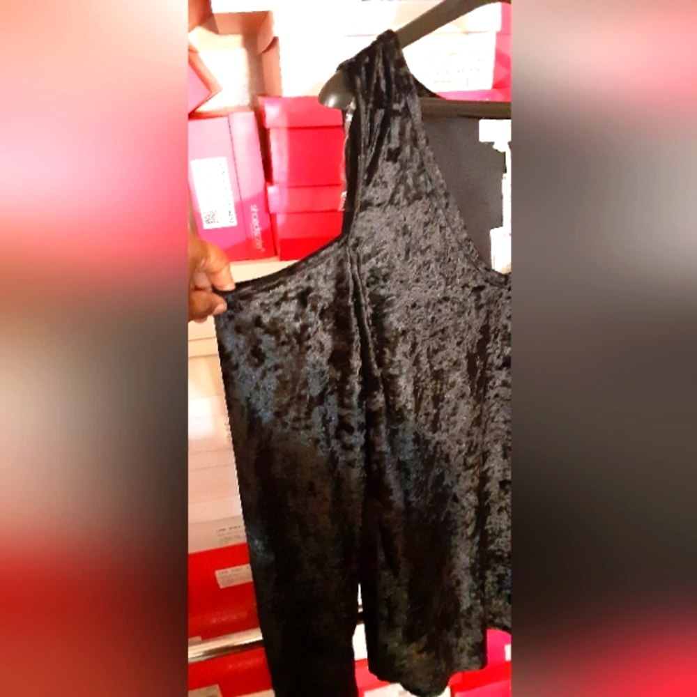No Comment size 2X black velvet cold shoulder long sleeve stretchy shirt - Picture 2 of 3